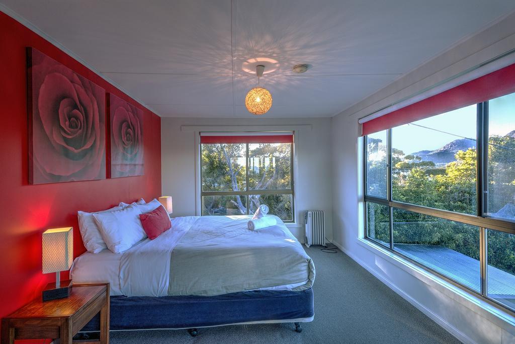 Cove Beach Apartment 2 Coles Bay Extérieur photo